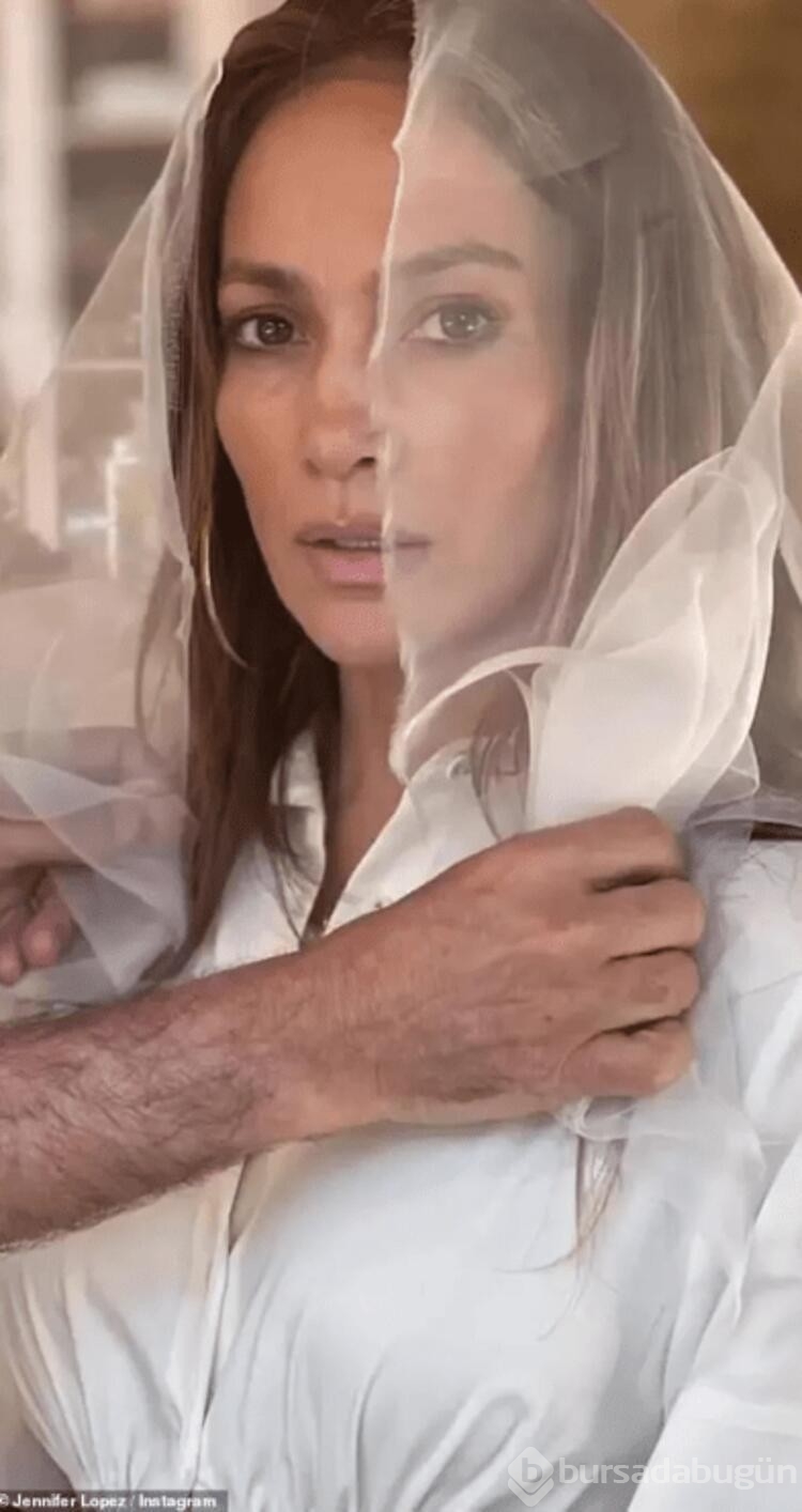Jennifer Lopez düğününden kareleri paylaştı
