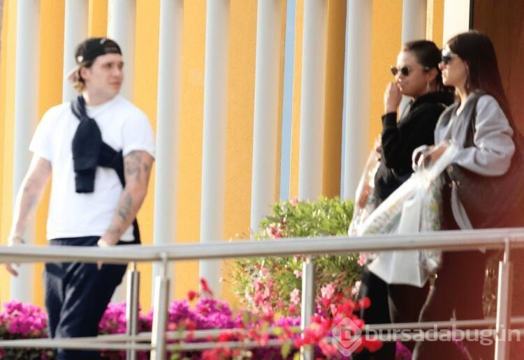 Selena Gomez kendine yeni arkadaş buldu
