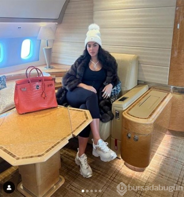 Ronaldo'nun sevgilisi Georgina Rodriguez'in jet paylaşımı