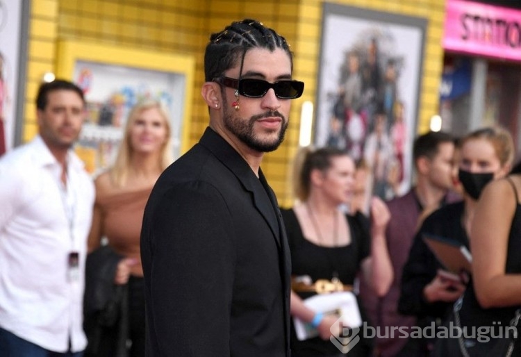 hayranının telefonunu fırlatan Bad Bunny'den açıklama