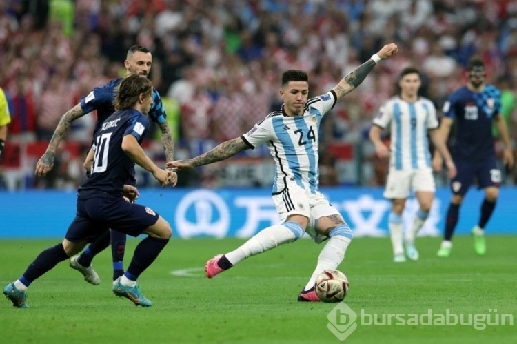Enzo Fernandezden Chelsea'ya 120 milyon euro'luk imza 