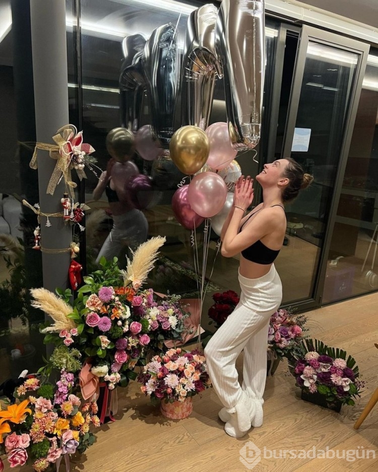 Melis Sezen yeni yaşını kutladı
