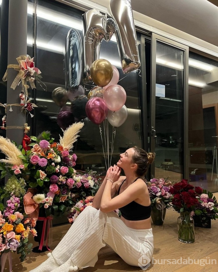 Melis Sezen yeni yaşını kutladı
