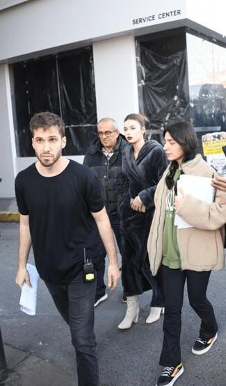Afra Saraçoğlu'nun zor anları!
