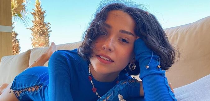 Zeynep Bastık'tan yatak pozu 