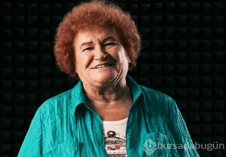 Emel Müftüoğlu Selda Bağcan'ı paylaştı
