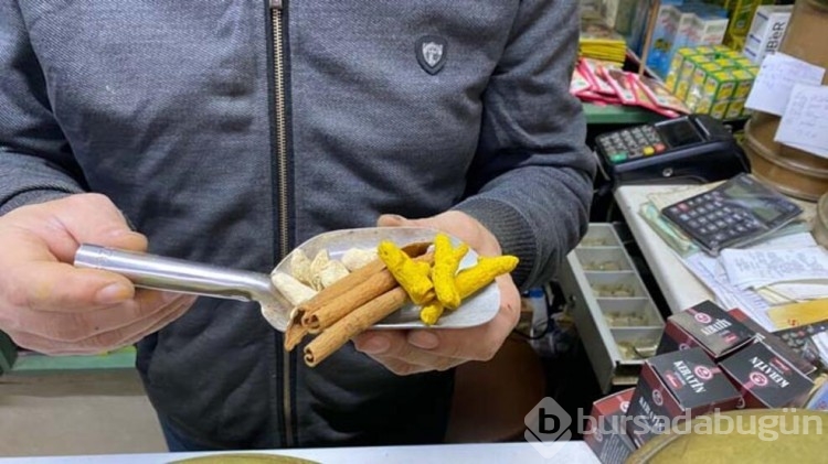 Gripten kurtulmak için kış çayına akın ettiler
