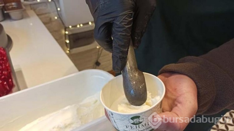 Kışın dondurmanın en güzel hali; 'Dondurmalı irmik helvası'