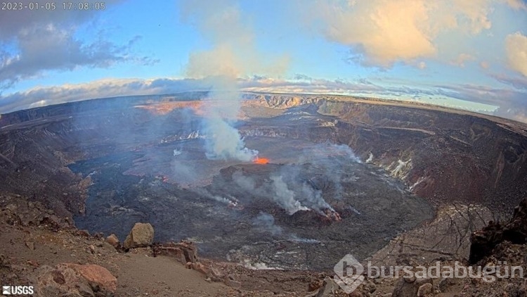 Hawaii'deki Kilauea Yanardağı faaliyete geçti
