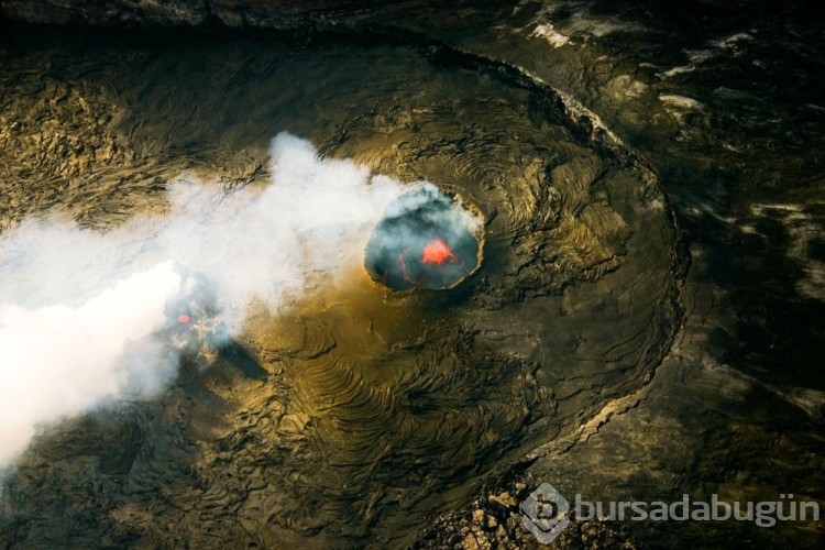 Hawaii'deki Kilauea Yanardağı faaliyete geçti
