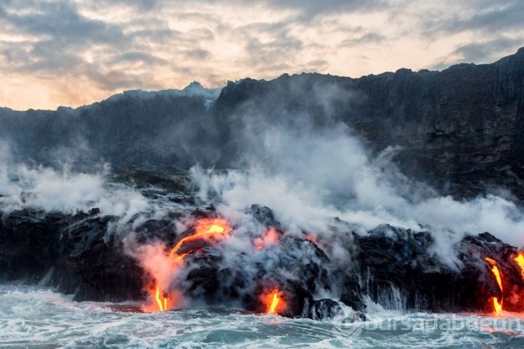 Hawaii'deki Kilauea Yanardağı faaliyete geçti
