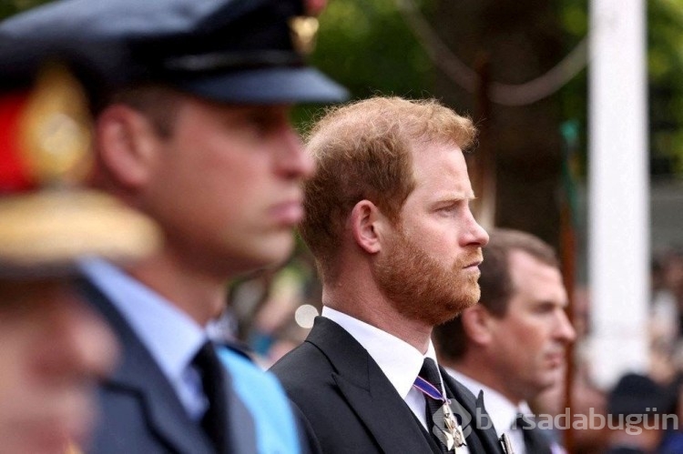 Prens Harry Kraliçe Elizabeth'in ölüm haberini internetten aldığını açıkladı
