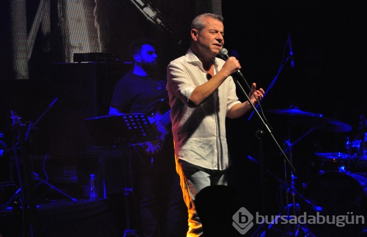 Levent Yüksel'den Jolly Joker Bursa'da unutulmaz konser