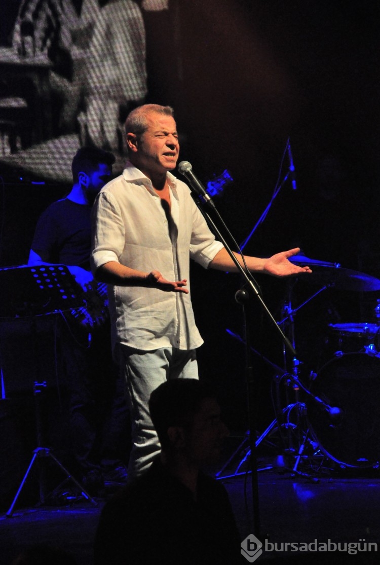 Levent Yüksel'den Jolly Joker Bursa'da unutulmaz konser