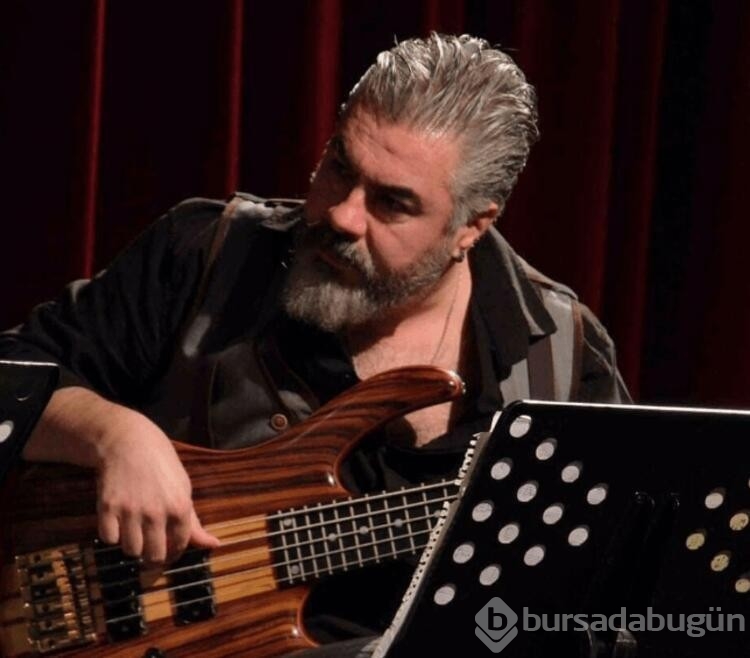 Müzisyen Hakan Yelbiz kazada hayatını kaybetti
