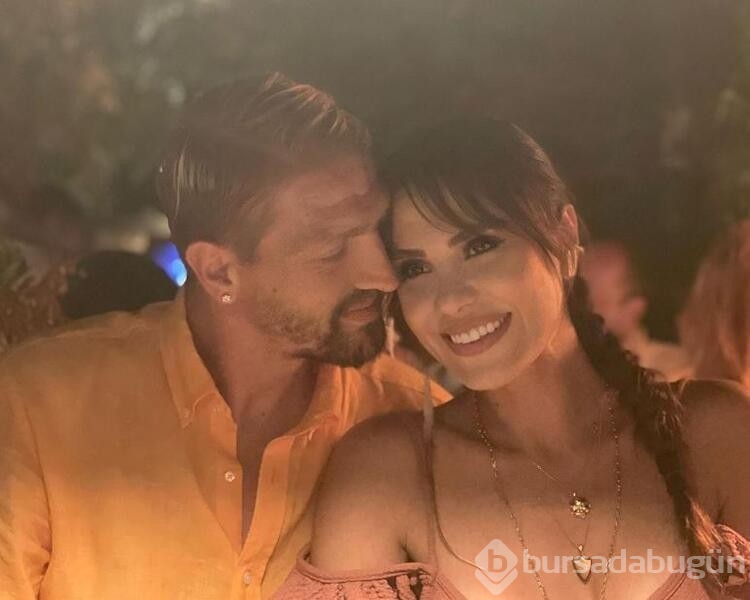 Şükran Ovalı ile Caner Erkin hastaneye koştu!