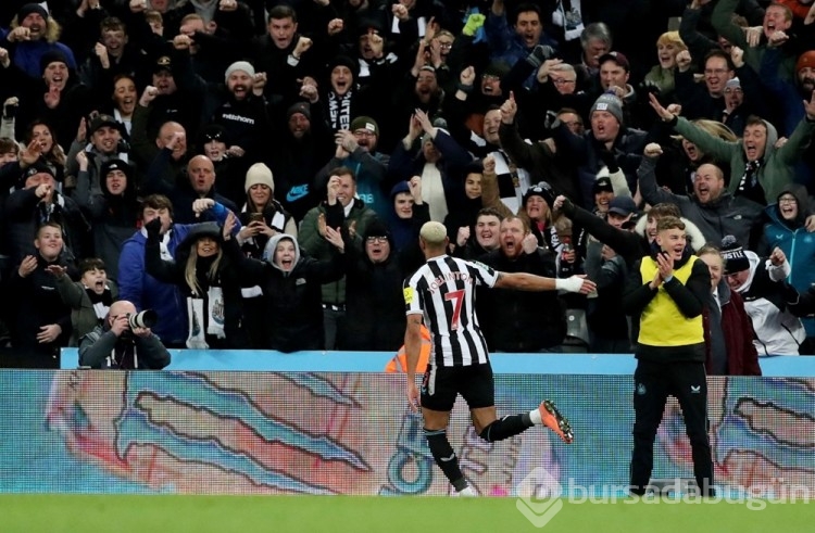 Manchester United ve Newcastle United yarı finale yükseldi