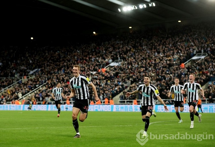 Manchester United ve Newcastle United yarı finale yükseldi