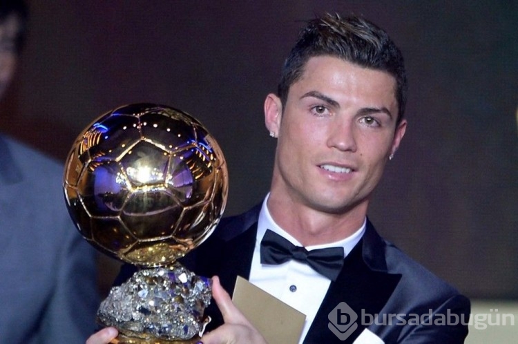 Cristiano Ronaldo'nun Ballon d'Or ödülü satılığa çıkarıldı
