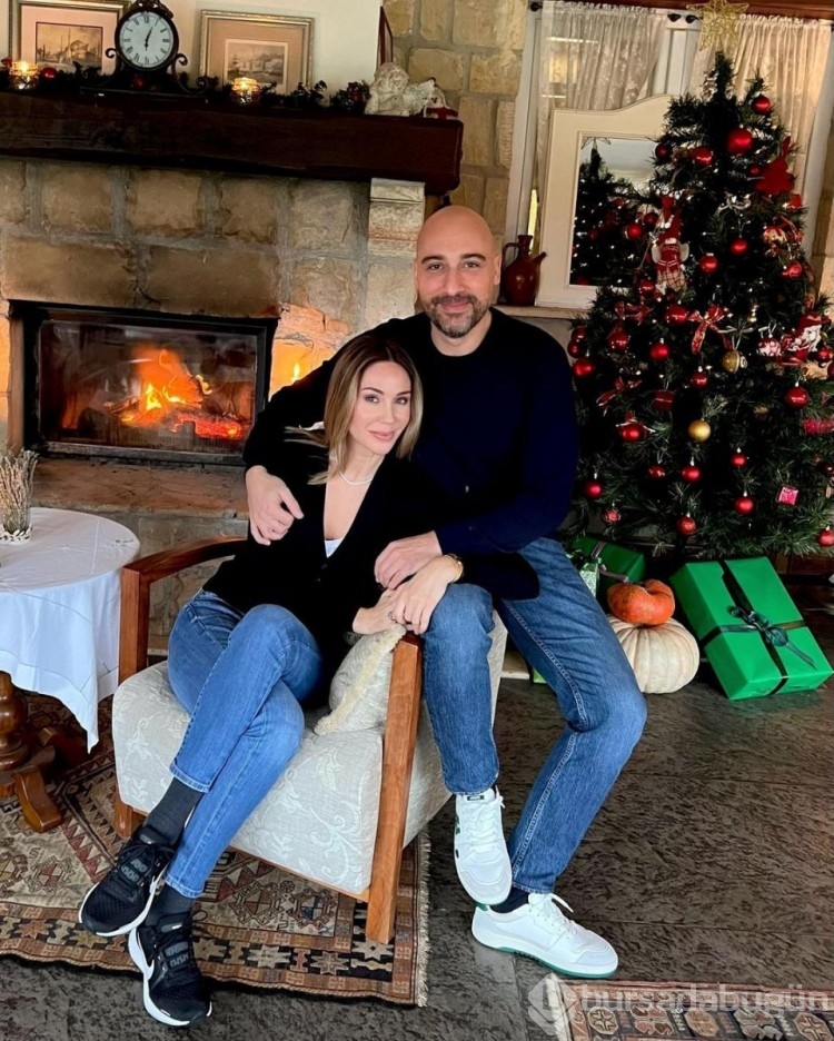 Demet Şener ardı ardına spor pozlarını paylaştı