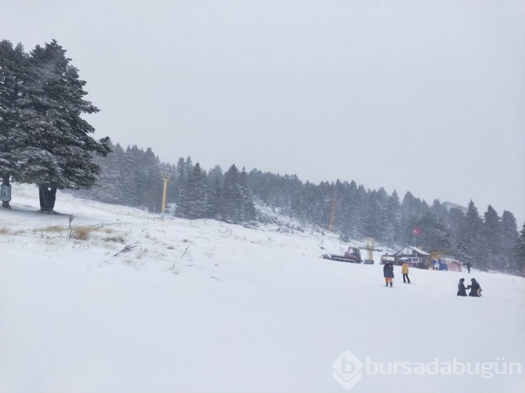Beklenen kar uludağa düştü