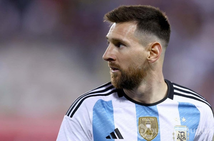 Futbolcu Messi'nin saati açık artırmaya çıkıcak!