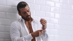 Can Yaman İtalya'ya yüklü miktarda bağış'ta bulundu
