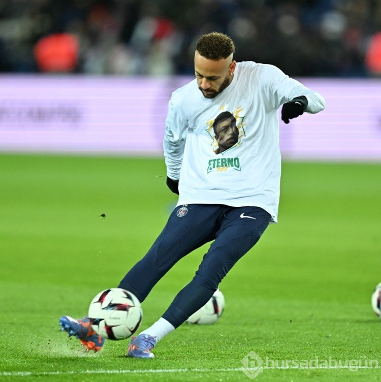 Messi Paris Saint-Germain'e geri döndü