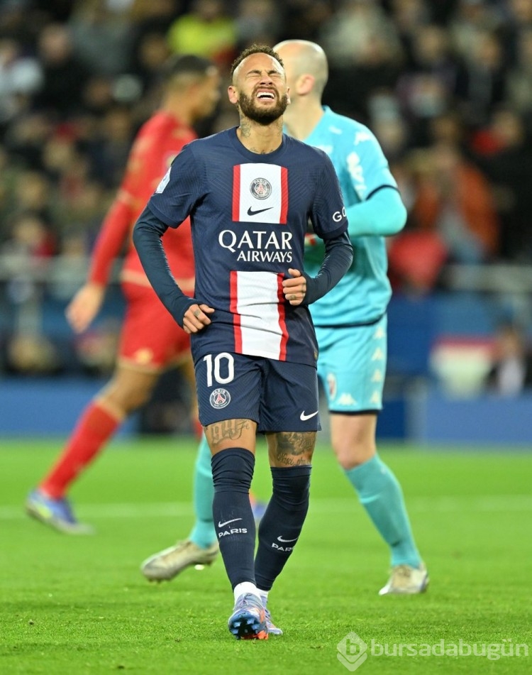 Messi Paris Saint-Germain'e geri döndü