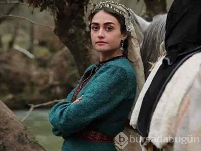 Esra Bilgiç'in Pakistan'dan elde ettiği reklam geliri dudak uçuklattı