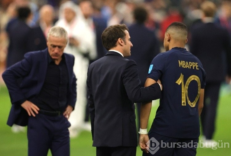 Macron'un dünya Kupası finalindeki davranışlarına 'yapmacık' tepkisi geldi