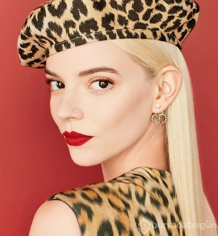 Oyuncu Anya Taylor Joy 'Dior' markası için kamera karşısında