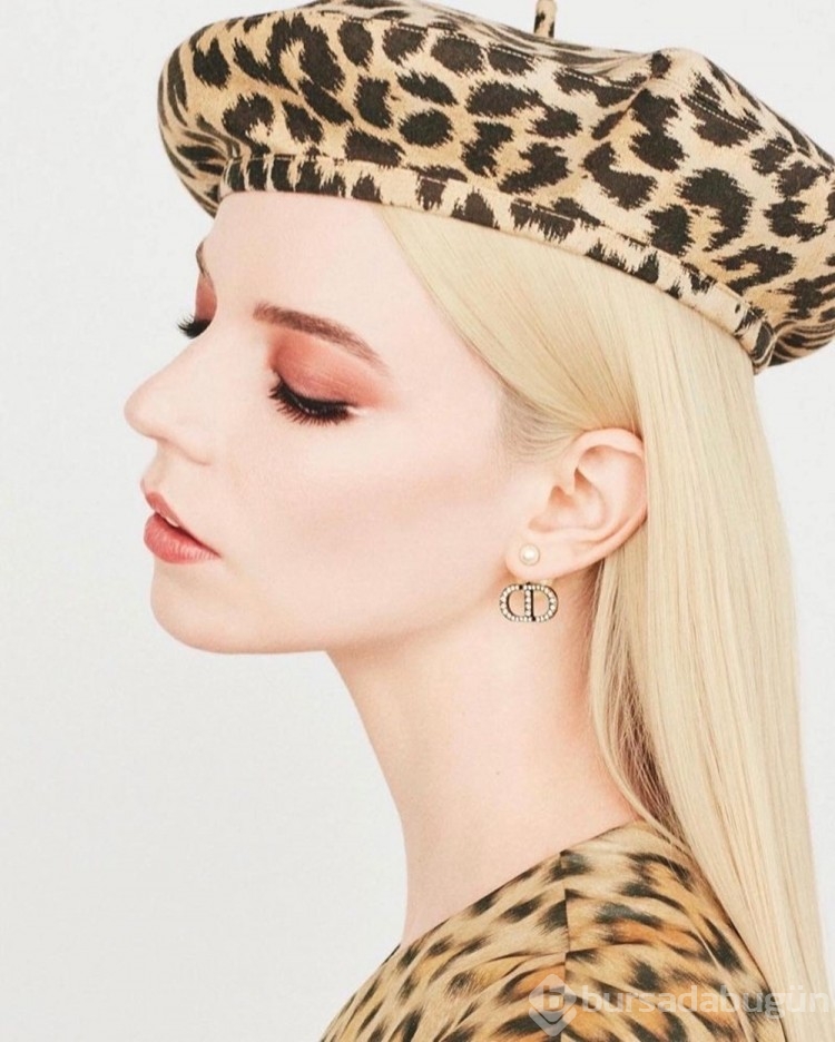 Oyuncu Anya Taylor Joy 'Dior' markası için kamera karşısında