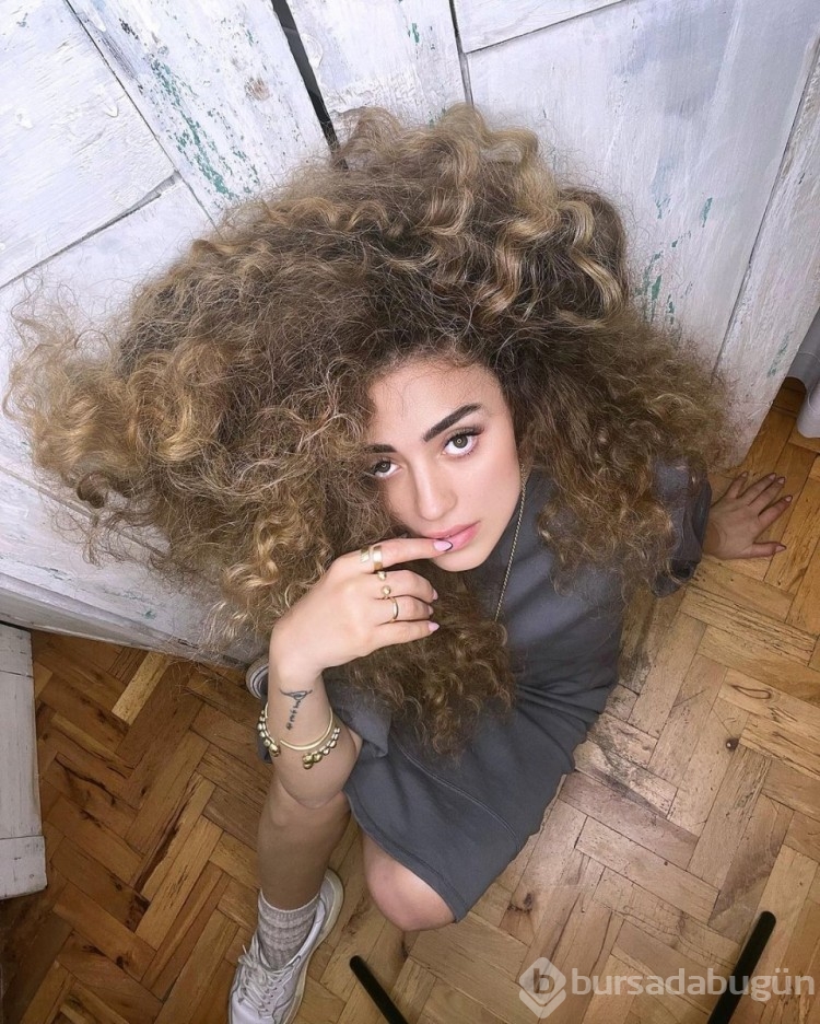 Dilan Çıtak'ın tarzı gündem oldu
