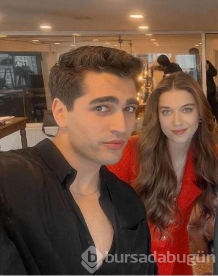 Afra Saraçoğlu ve Mert Ramazan Demir sarmaş dolaş 
