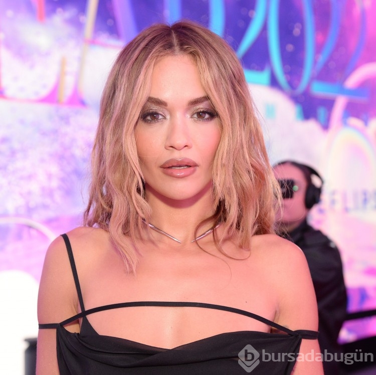 Rita Ora'dan yeni iddialı poz
