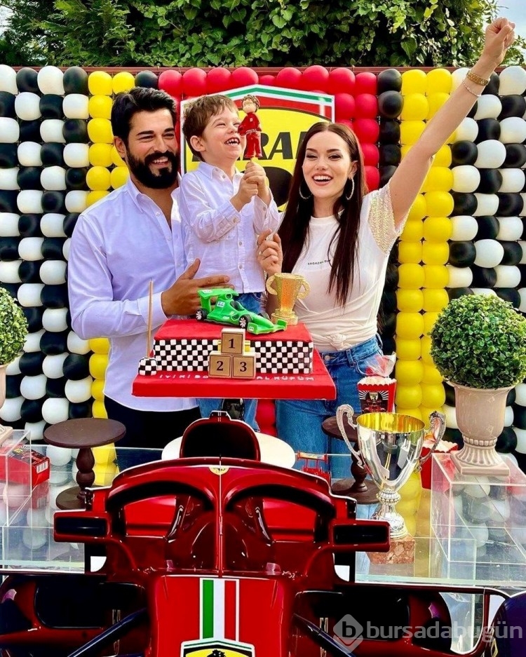 Fahriye Evcen ve Burak Özçivit ikinci kez anne baba olmanın mutluluğunu yaşıyor
