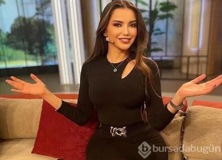 Esra Ezmeci hamilelik fotoğrafını paylaştı