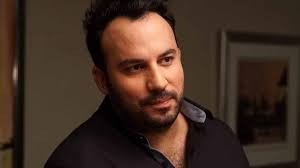 Ferit Aktuğ sevgilisiyle el ele