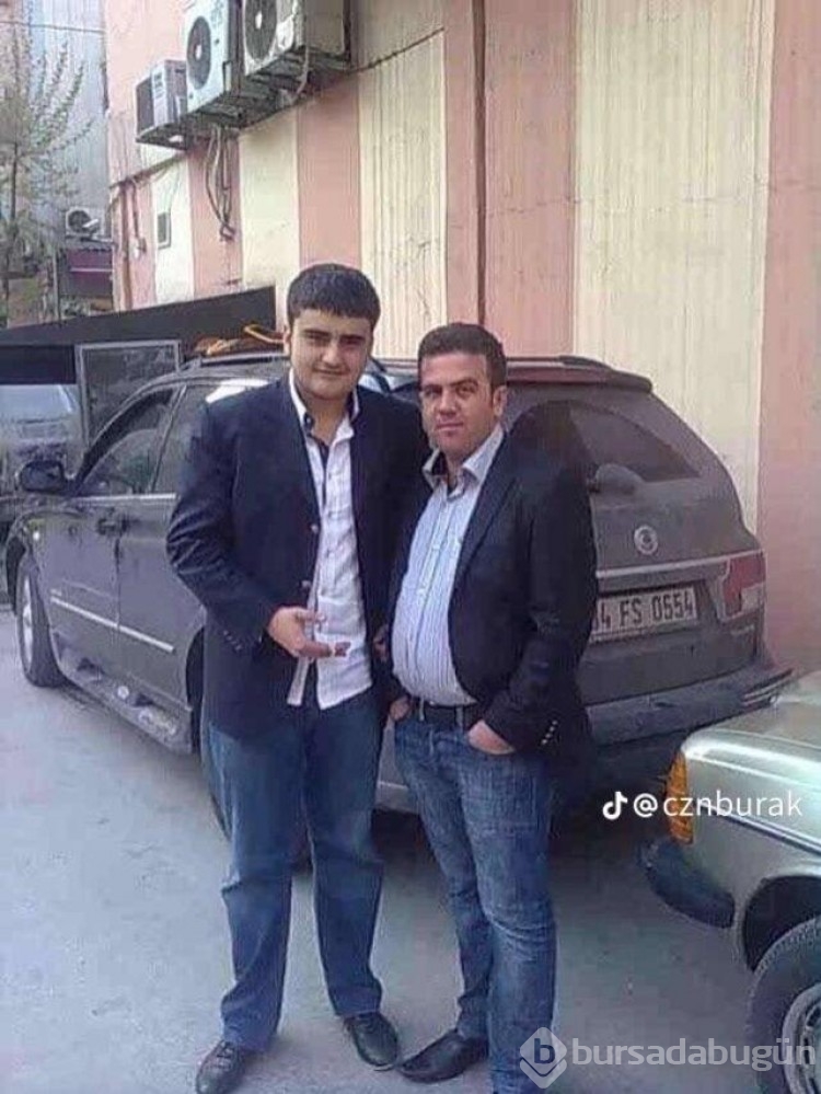 Fenomen CZN Burak'ın yıllar önceki haline yorum yağdı!