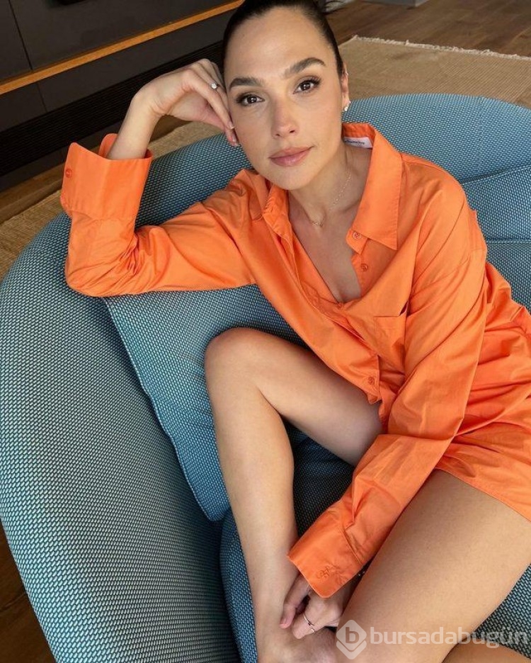 Oyuncu Gal Gadot'un pozuna yorum yağdı! 'Pantolon nerede?'