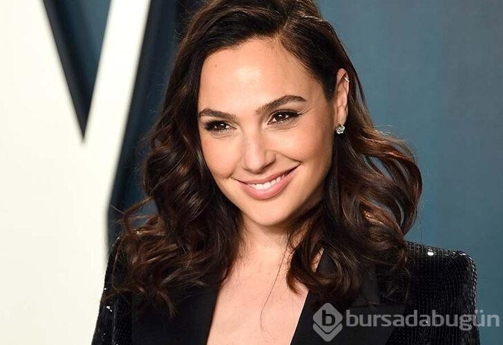 Oyuncu Gal Gadot'un pozuna yorum yağdı! 'Pantolon nerede?'