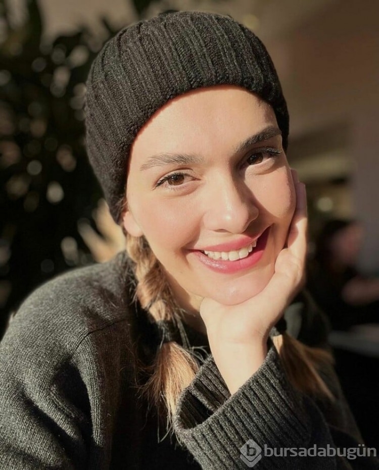 Halit Ergenç eşi Bergüzar Korel'i taklid etti
