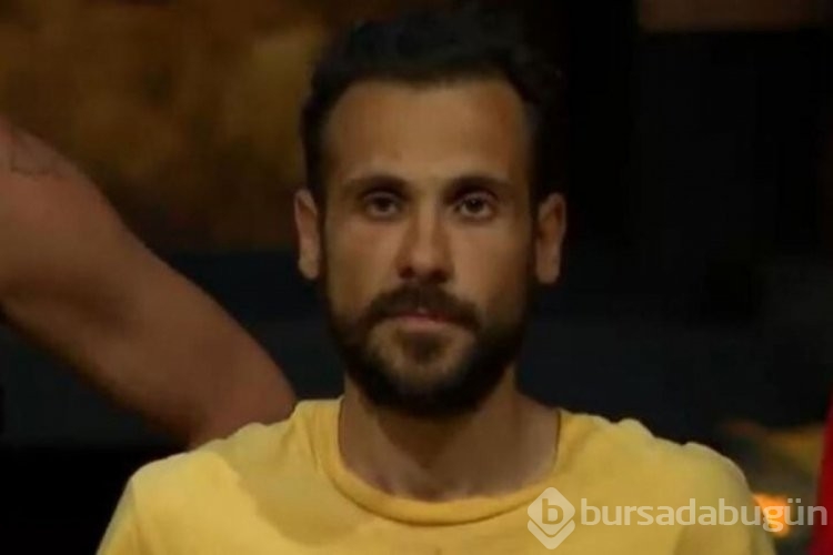 Survivor'a veda eden Ümit Erdim kızıyla poz verdi
