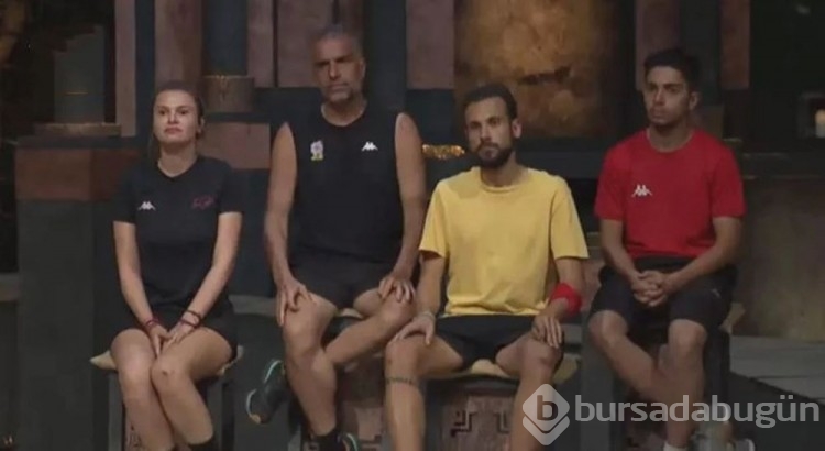 Survivor'a veda eden Ümit Erdim kızıyla poz verdi
