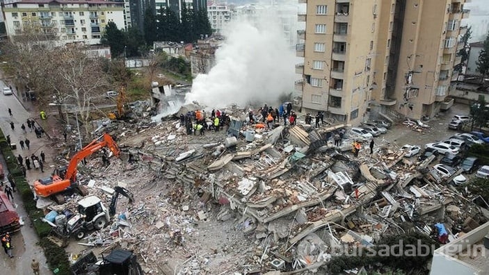 7.7'lik depremin ardından yaşananlar 
