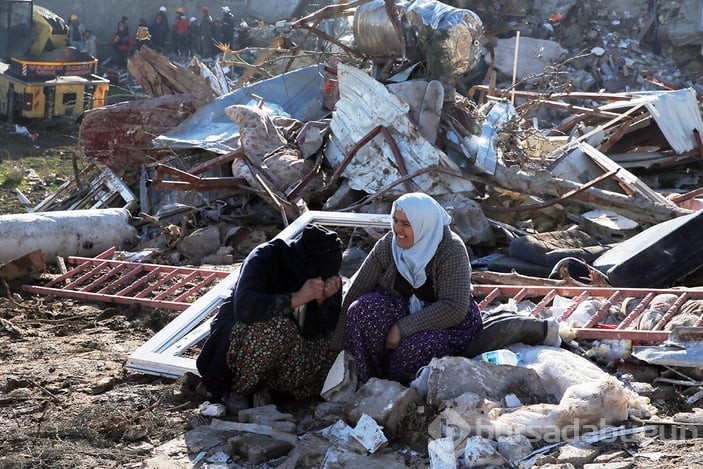 Objektiflerden deprem sonrasında yaşananlar 
