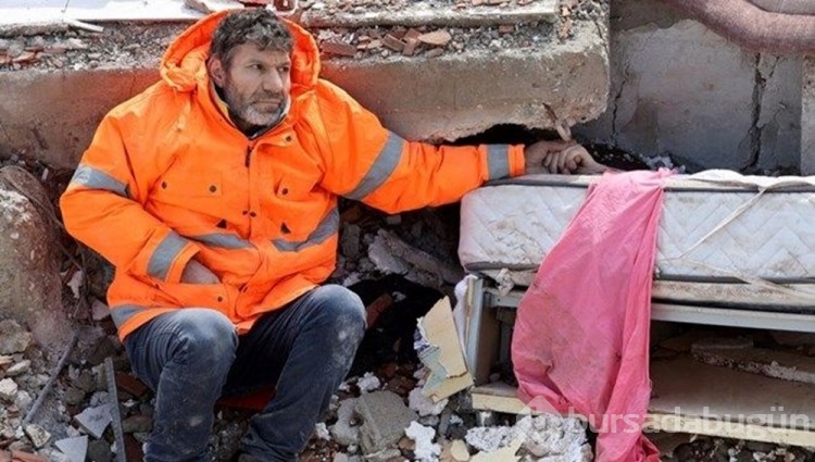 Deprem bölgesindeki acıyı yansıtan fotoğraflar
