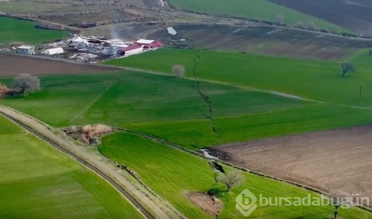 Deprem sonrası fay kırığı havadan ilk kez görüntülendi
