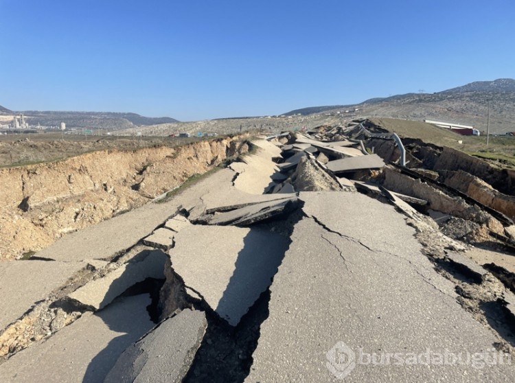 Deprem sonrası köy yolları bu hale geldi